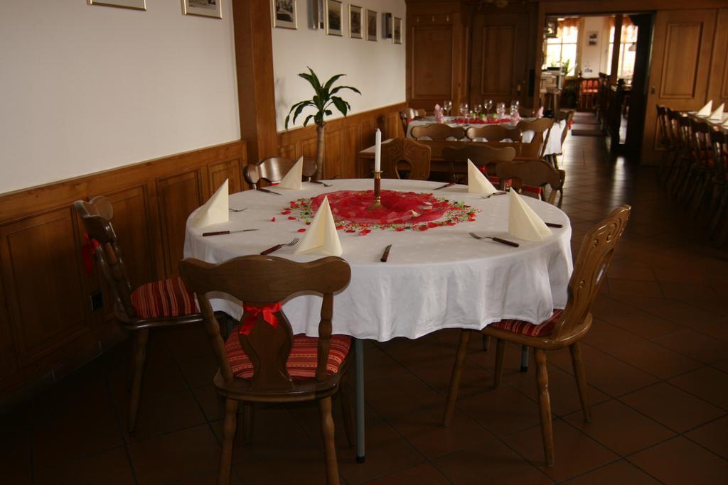 Hotel Lindenhof 라이넌 외부 사진